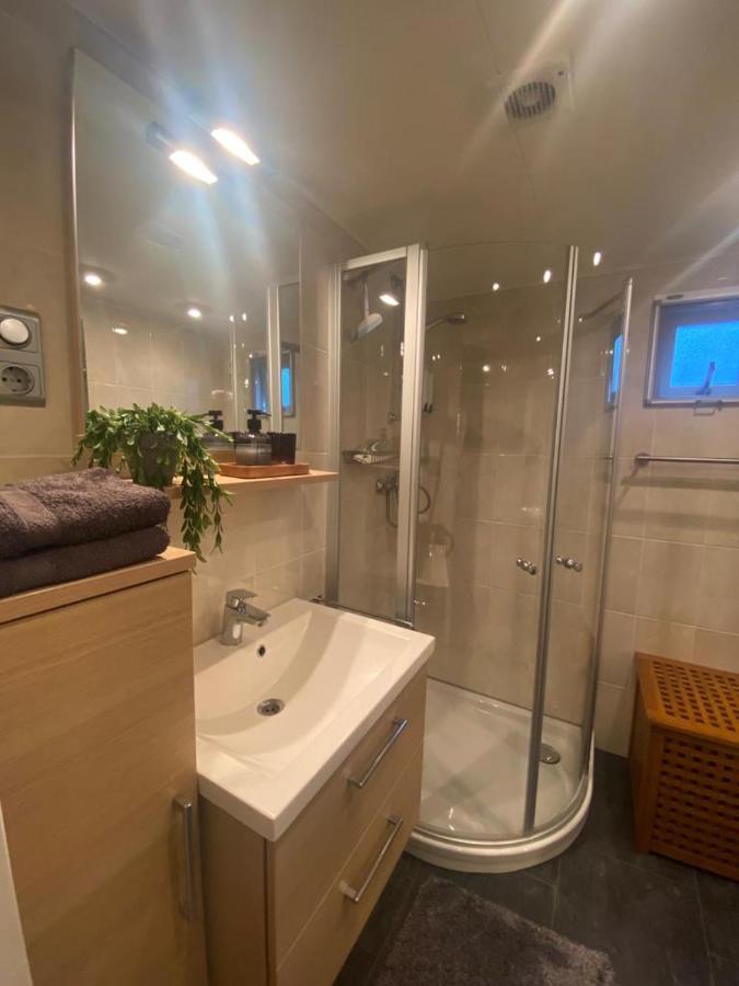 Sfeervol Boschalet 5 Persoons Met Sauna Voorthuizen Bagian luar foto